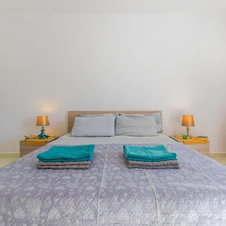 Brand New 3bdr 2 Bth Block B Apartment