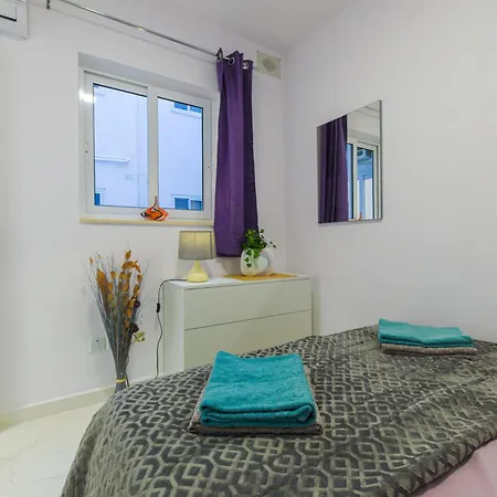 Brand New 3bdr 2 Bth Block B Apartment *