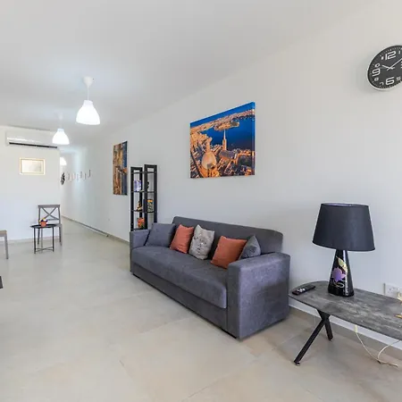 Apartament Brand New 3bdr 2 Bth Block B