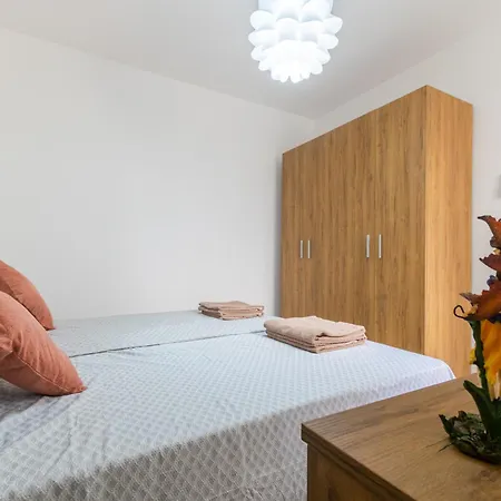 Brand New 3bdr 2 Bth Block B