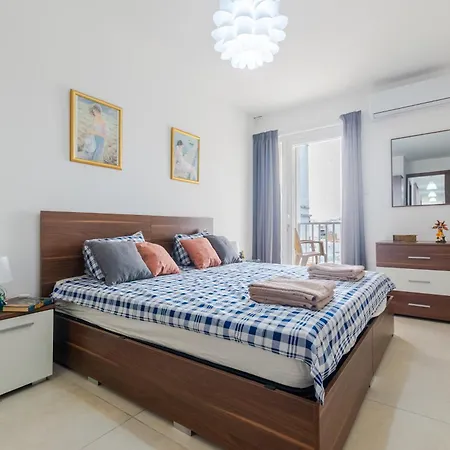 Apartament Brand New 3bdr 2 Bth Block B *