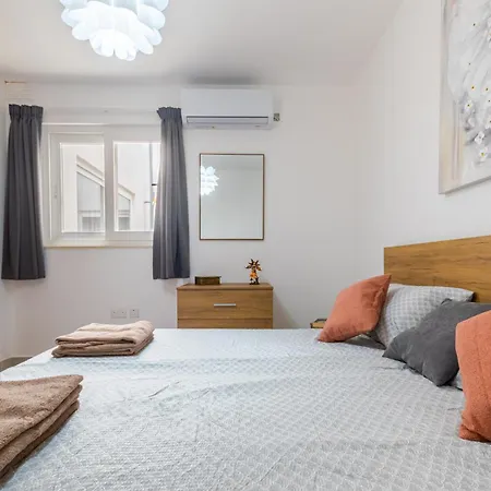 Brand New 3bdr 2 Bth Block B *