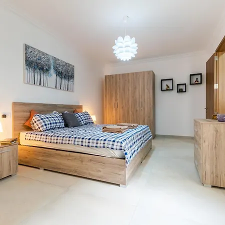 Apartamento Brand New 3bdr 2 Bth Block B *