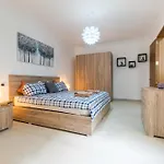 Apartment Brand New 3bdr 2 Bth Block B *